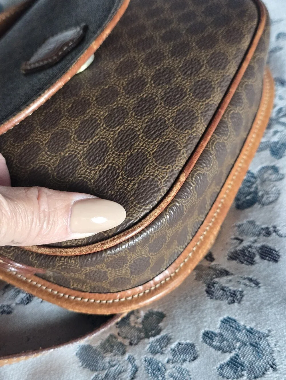 Celine classic saddle